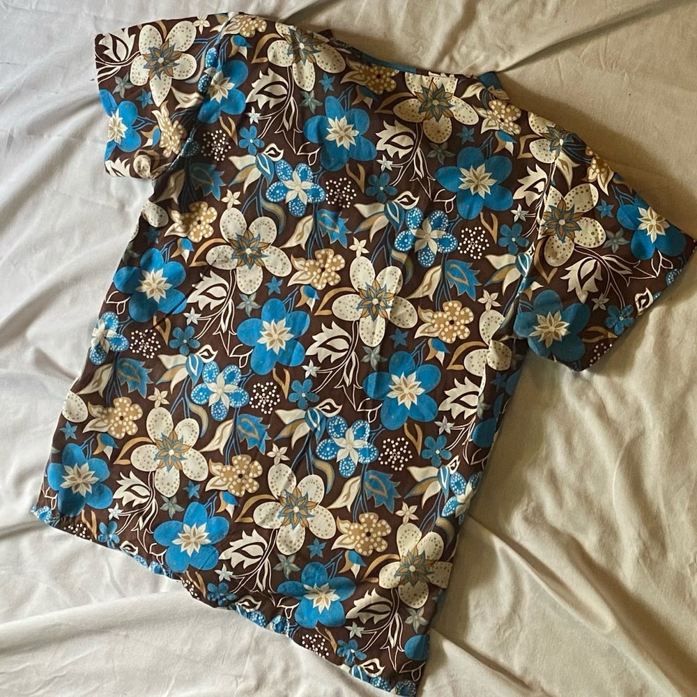 Scrub top - Picture 2 of 2